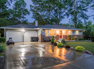 1820 Highwood Ave, Pekin, IL