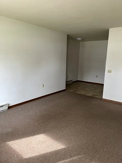 1 bed, 500 sqft, $555 — Photo 4