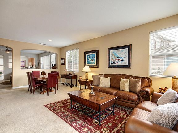 4th image of 1044 Silverton Cir