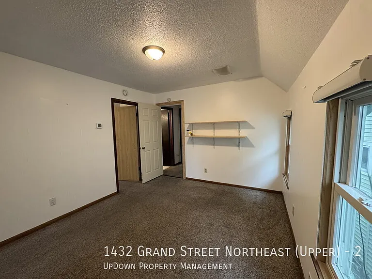 1432 Grand St NE #2 — Photo 7