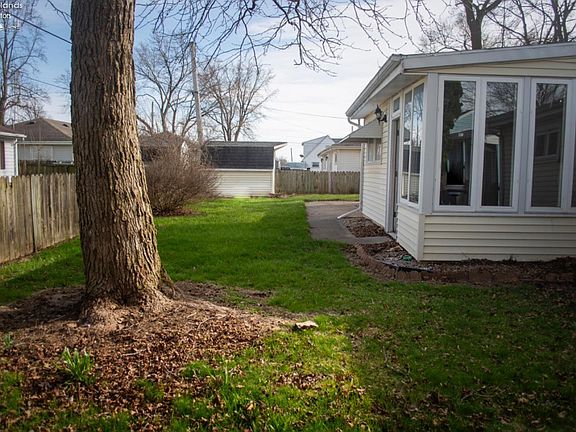 2nd image of 910 Dorn Dr