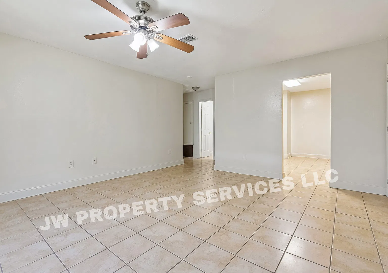 8640-42 Gervais St — Photo 4