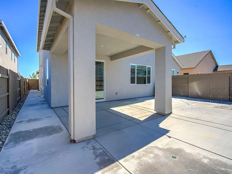 5160 Cardero Way — Photo 32