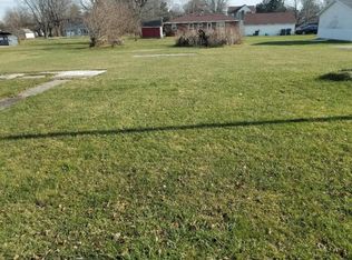 208 S Main St, Gaston, IN 47342