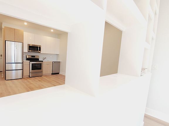 4th image of 3852 W Girard Ave #4