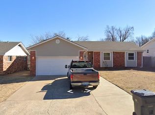 761 N Moccasin Pl, Sapulpa, OK 74066