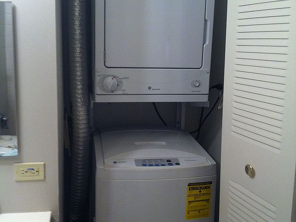 washer/dryer in bathroom #1