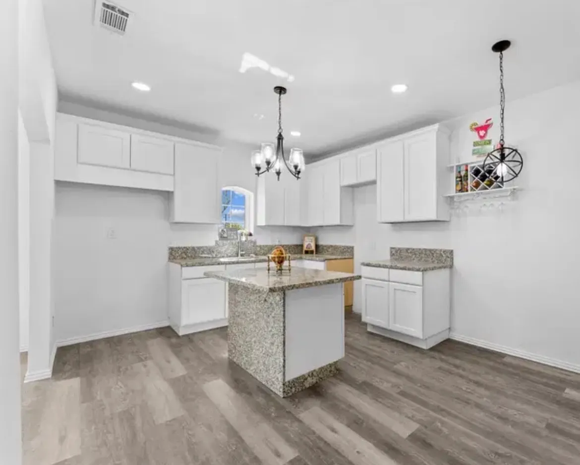 3 bed, 1440 sqft, $1,200 — Photo 3