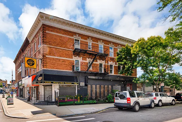 Rented by Douglas Elliman | media 7