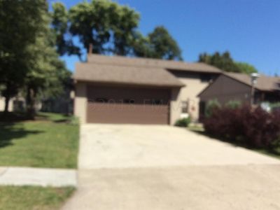 217 32nd Ave N, Fargo, ND, 58102