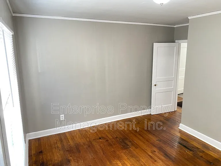 599 Houston St — Photo 18