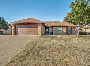 1612 Willow Park Dr, Fort Worth, TX 76134
