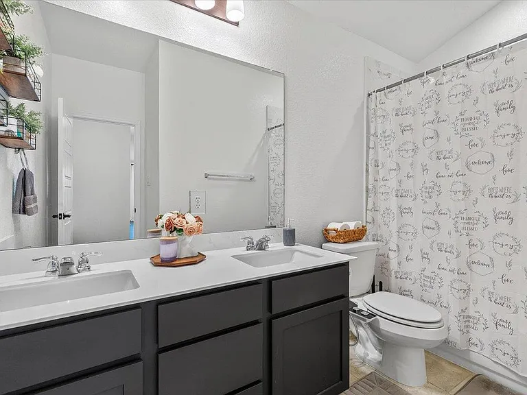 210 Texas Jack Dr — Photo 32