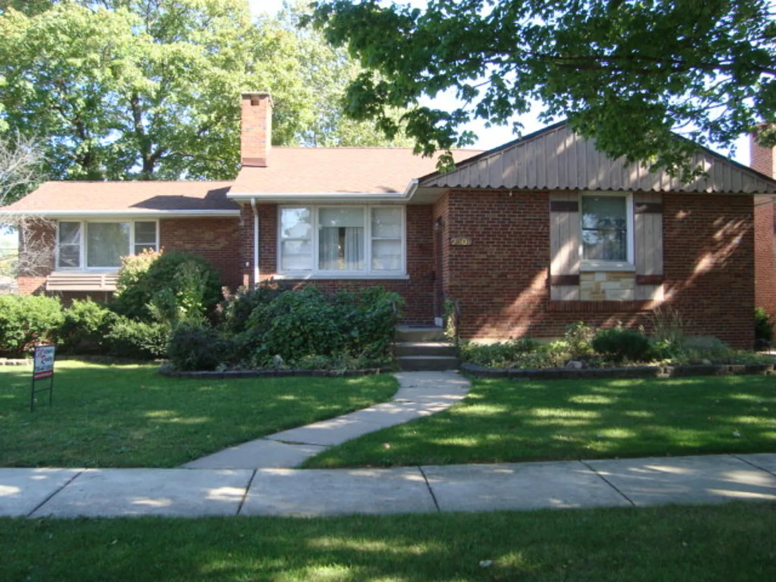 2301 Stratford Ave photo 1