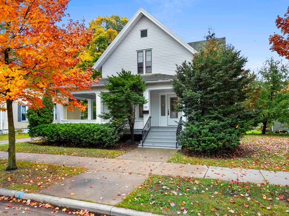 601 5th Ave, Menominee, MI 49858