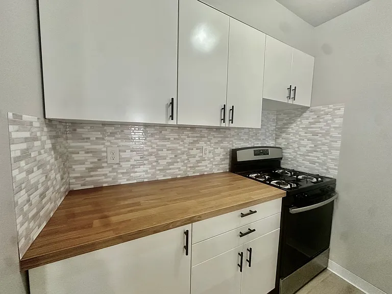 6935 Harvard Ln — Photo 5