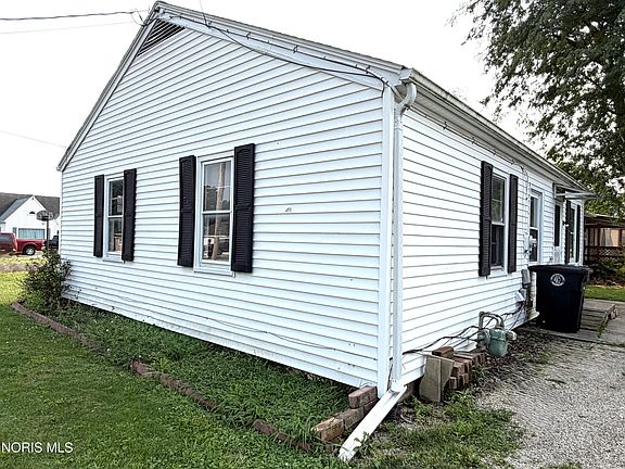 3rd image of 530 N Hazel St