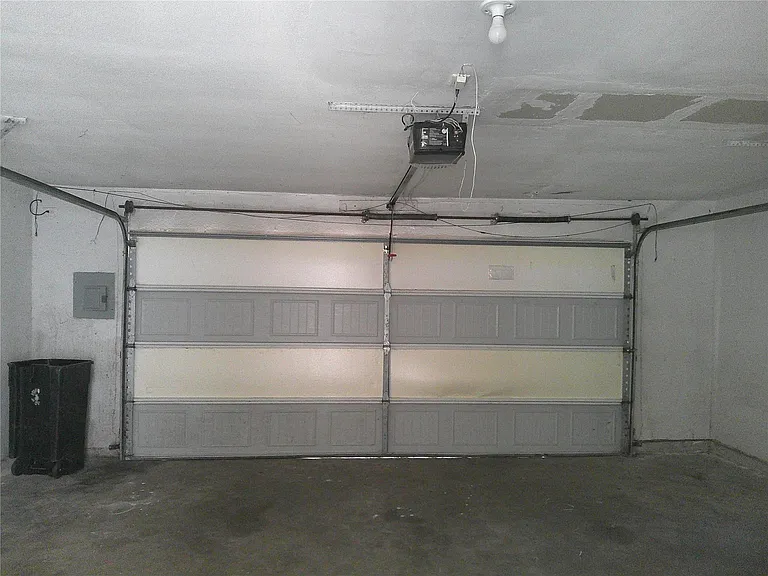 5771 Easthampton Dr #B — Photo 20