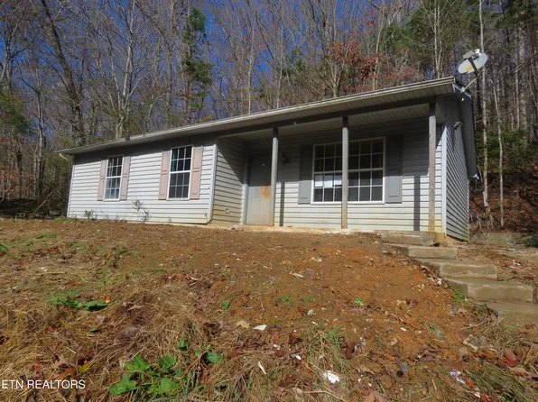 146 Park Pl, Harriman, TN 37748
