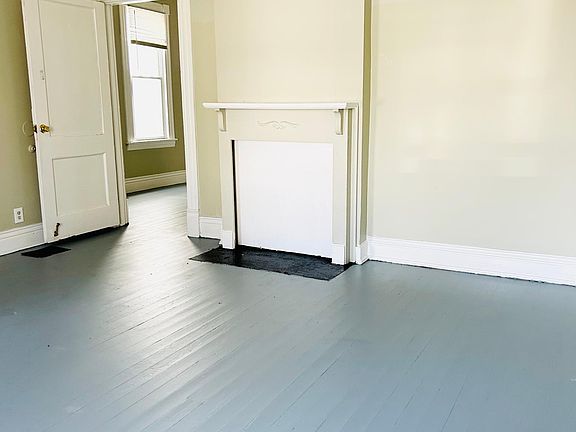 5th image of 2404 Saint Xavier St