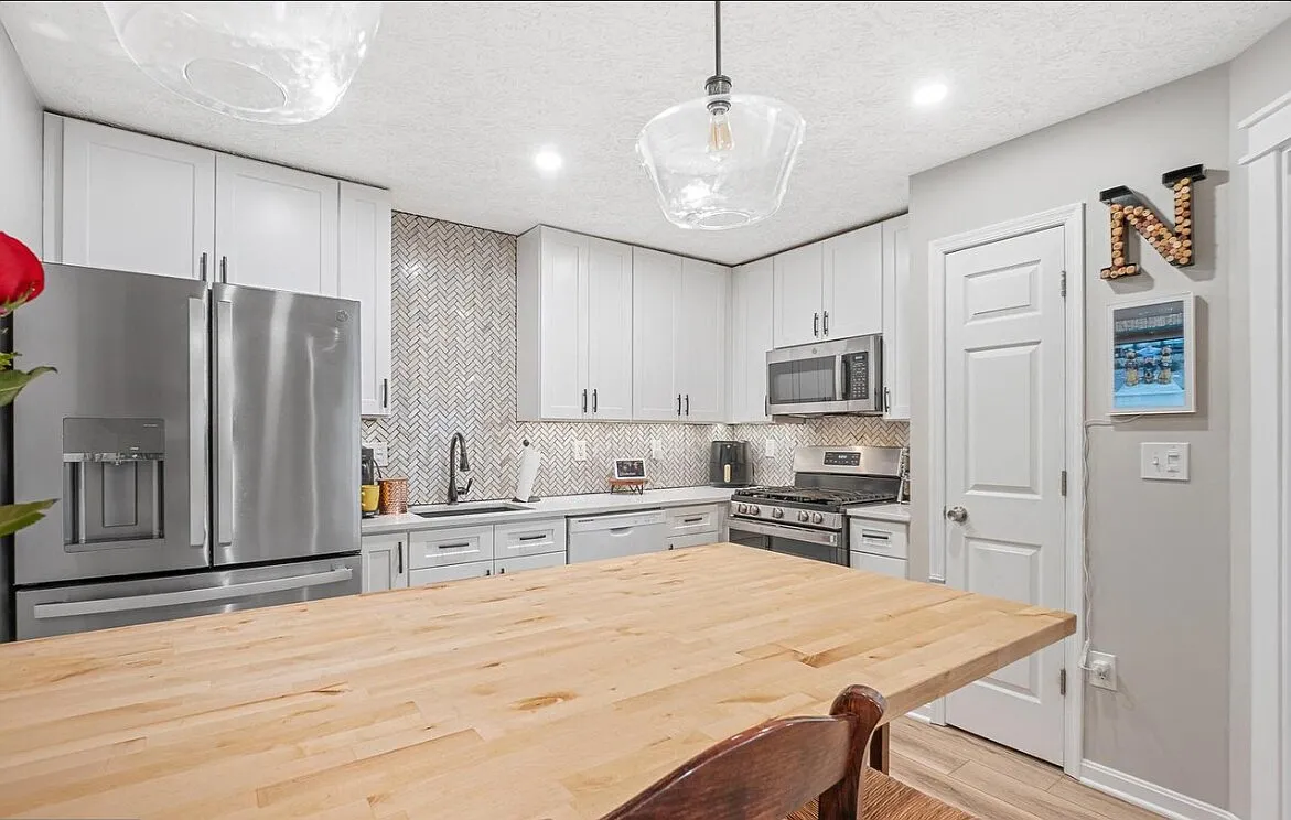 2 bed, 1680 sqft, $1,500 — Photo 4