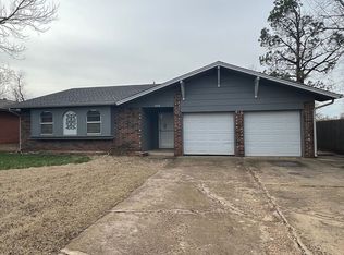 408 Cedar Crest Dr, Edmond, OK 73003