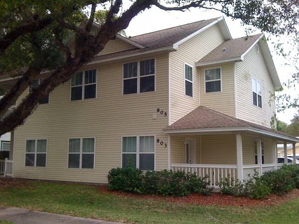 1st image of 803 Verona St