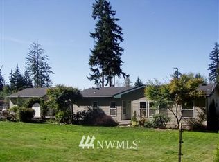 385 W Cross Island Rd, Camano Island, WA 98282