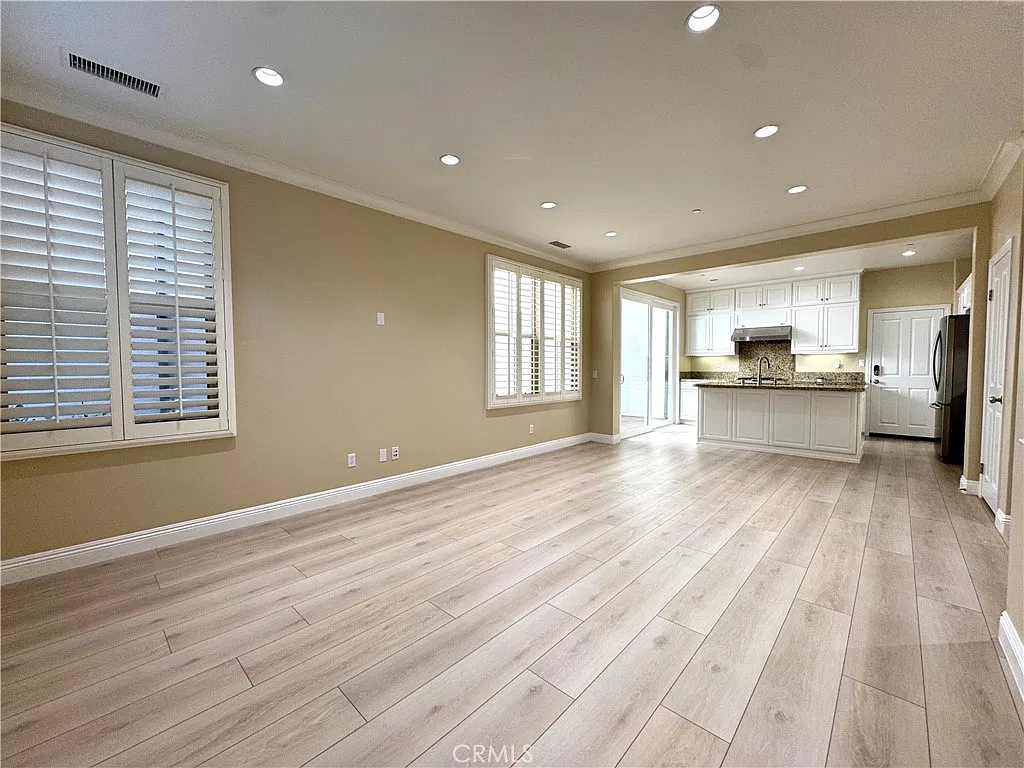 3 bed, 1512 sqft, $4,300 — Photo 4