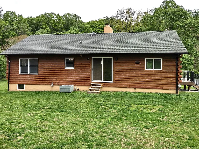 3922 Emrick Ln — Photo 8