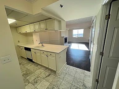 3rd image of 1276 N Wayne St APT 1119