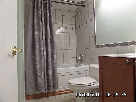 3rd image of 930 Taylor Dr APT 209
