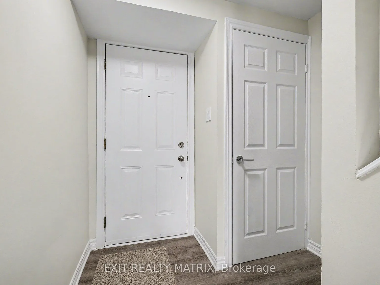 3 bed, $2,400 — Photo 3