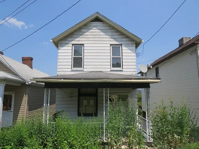 914 Meadow Ave photo 1