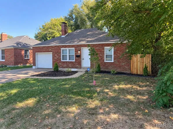 9920 Diamond Dr, Saint Louis, MO 63137