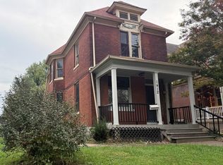 1412 Oak St, Quincy, IL 62301