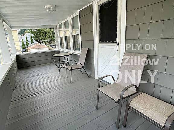 balcony - furniture included