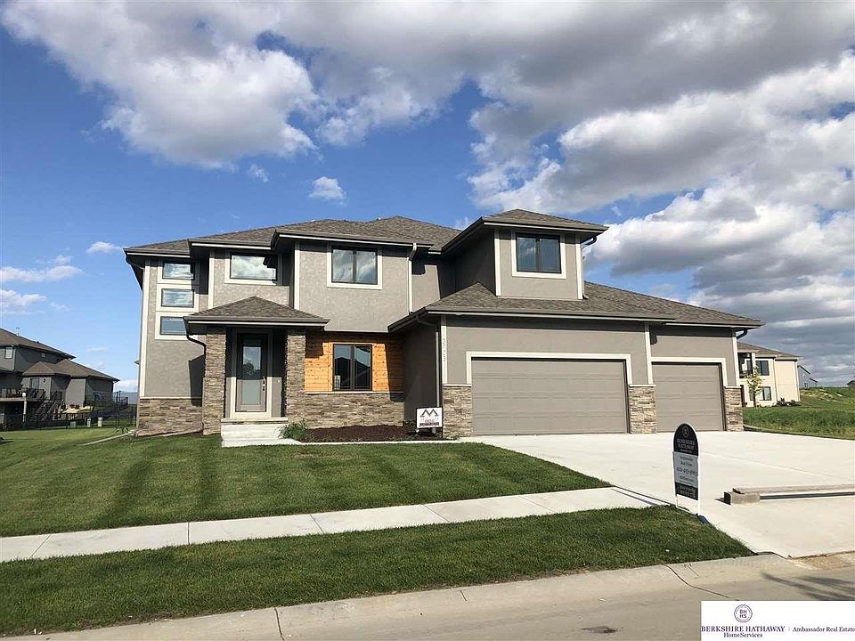 1st image of 3903 S 208th St