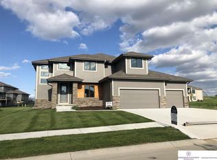 3903 S 208th St, Elkhorn, NE 68022