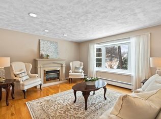 50 Magna Vista Cir, Tewksbury, MA 01876