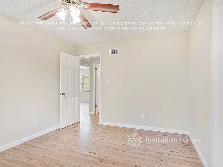 4033 Castlegate Dr — Photo 12