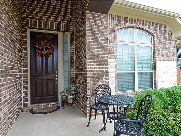 3rd image of 2524 Shumard Bluff Dr