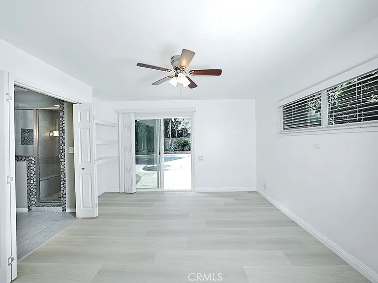 2149 Victoria Dr — Photo 26