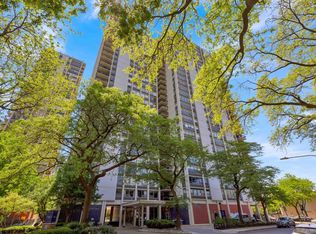 1360 N Sandburg Ter APT 401C, Chicago, IL 60610