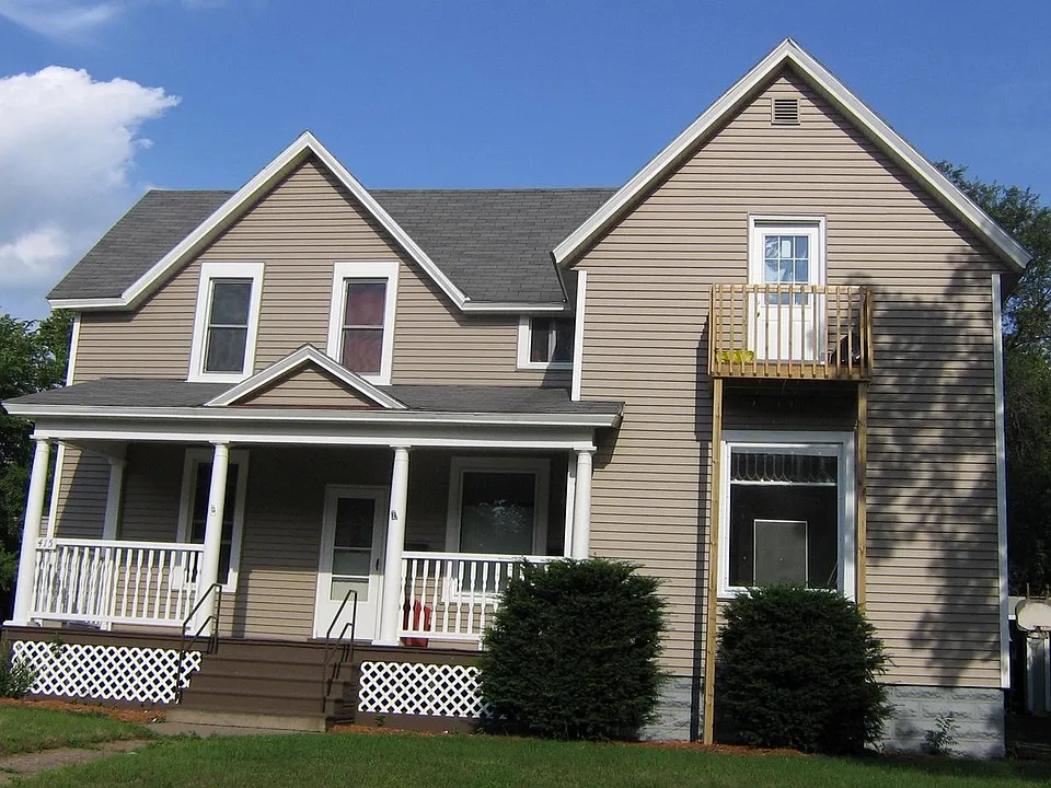 415 Putnam St #1