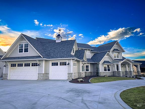 2nd image of 7448 Cavea Ln
