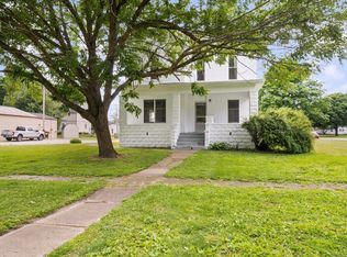 306 N Chestnut St, Le Roy, IL