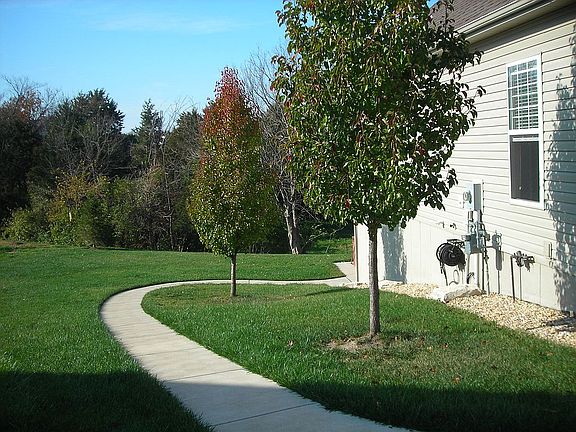 3rd image of 1001 Durham Garden Ct