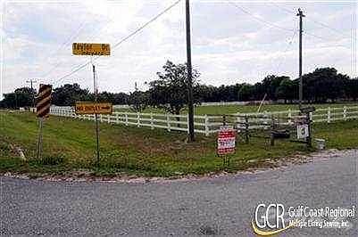 2nd image of 22150 Taylor Dr