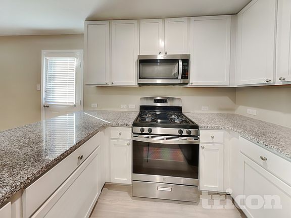 4th image of 9607 Littleton Grist